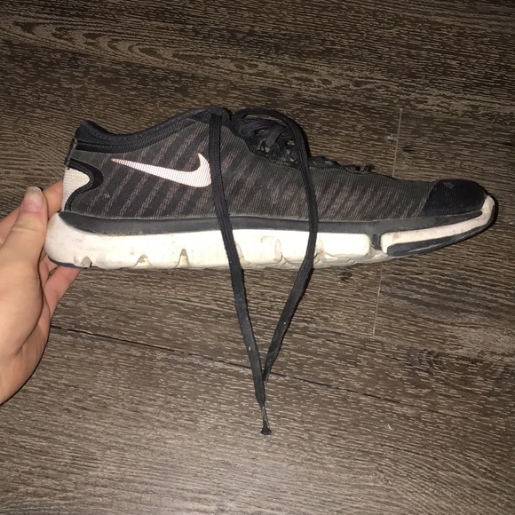 Nike training shoes - Picture 3 of 3